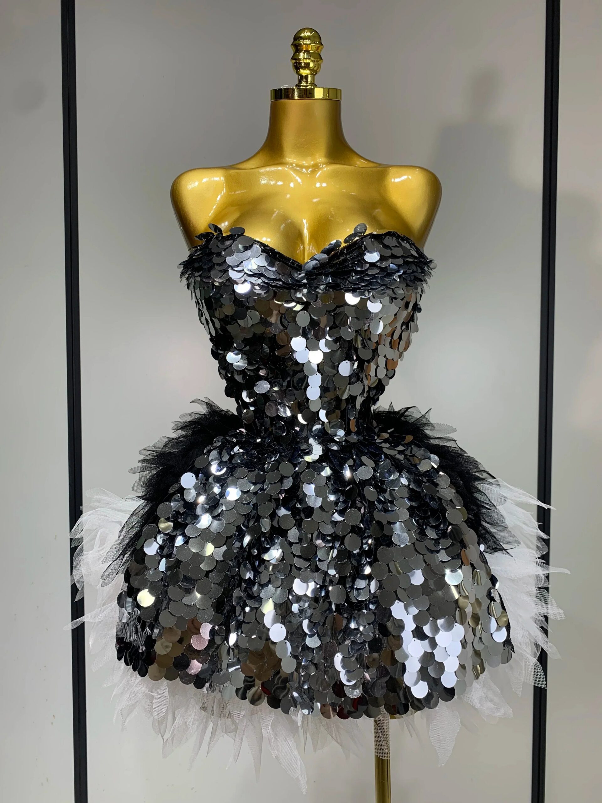SPARKLY SEQUIN RUFFLED BACKLESS TWO-PIECE SET