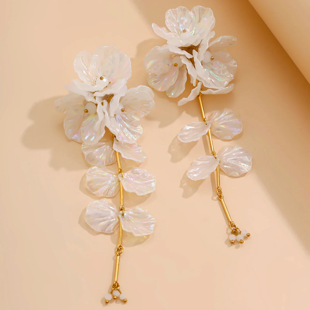 SANAI EARRINGS: MODERN MINIMALIST WEDDING HOOPS