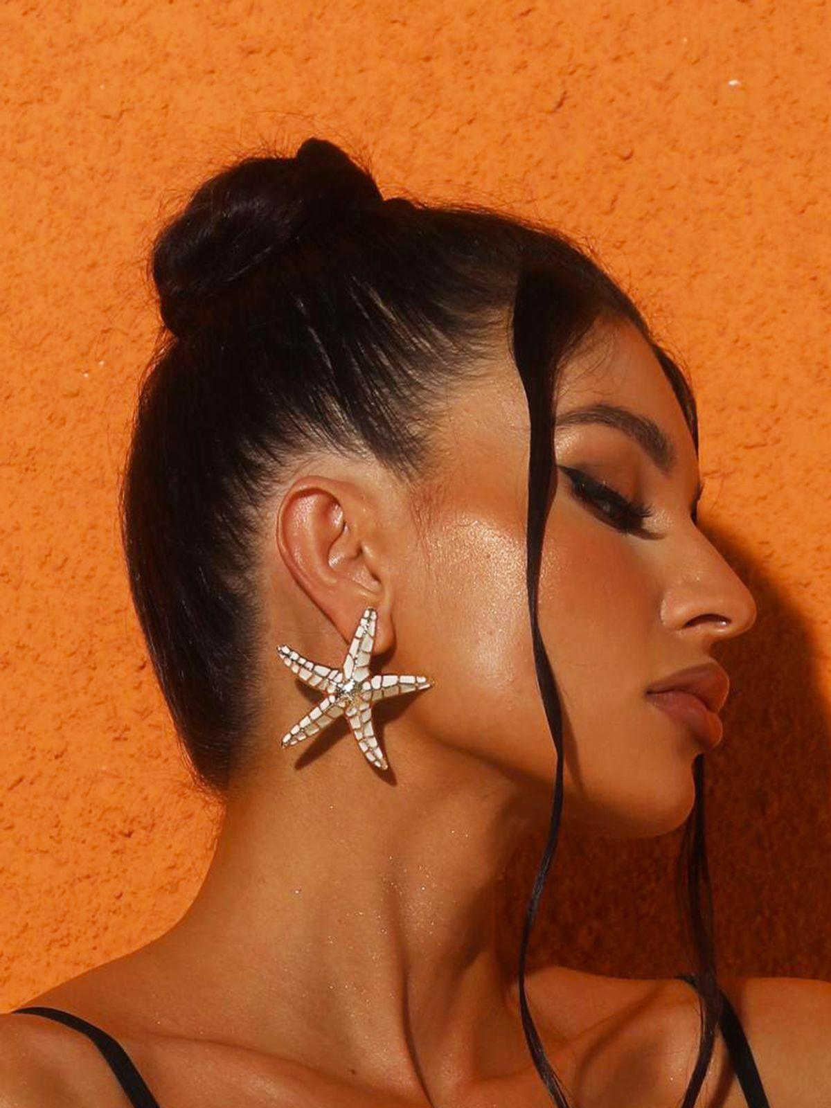 StarfishStarfishEarringsInBeige SHEPHERD STARFISH BEIGE HOOP EARRINGS FOR BEACH