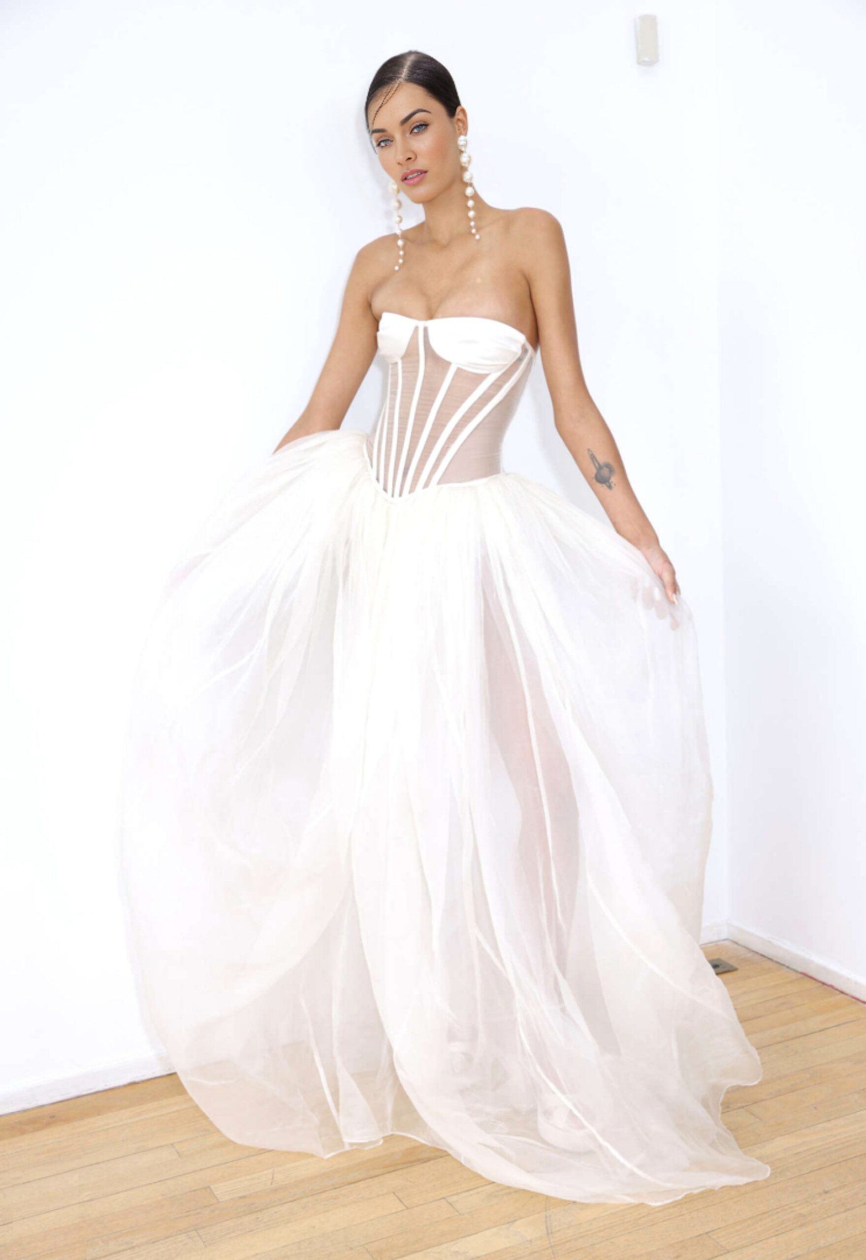 STRAPLESS CORSET A-LINE WEDDING MAXI DRESS WHITE