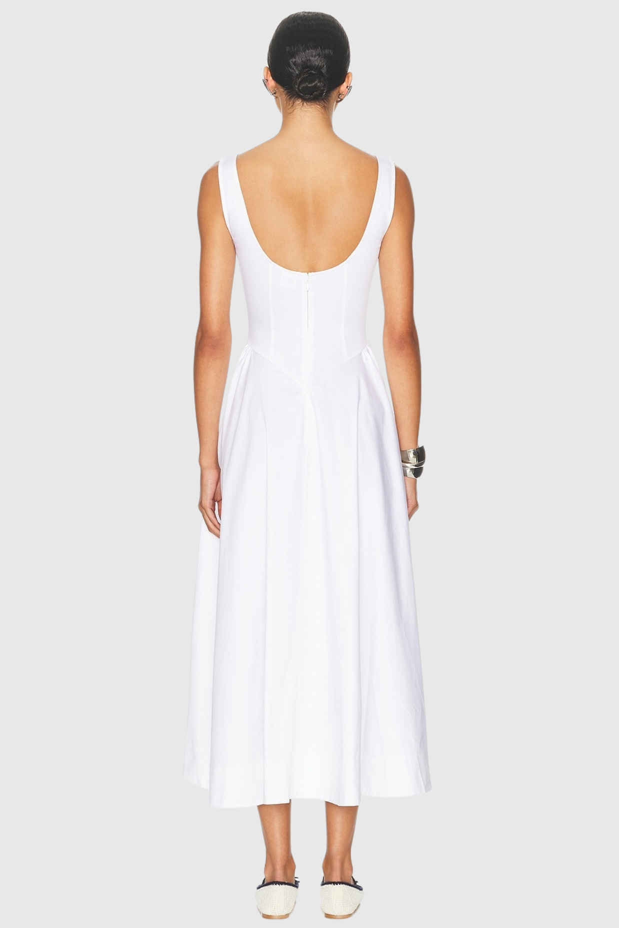 TAYNA WHITE RUCHED BACKLESS MIDI DRESS
