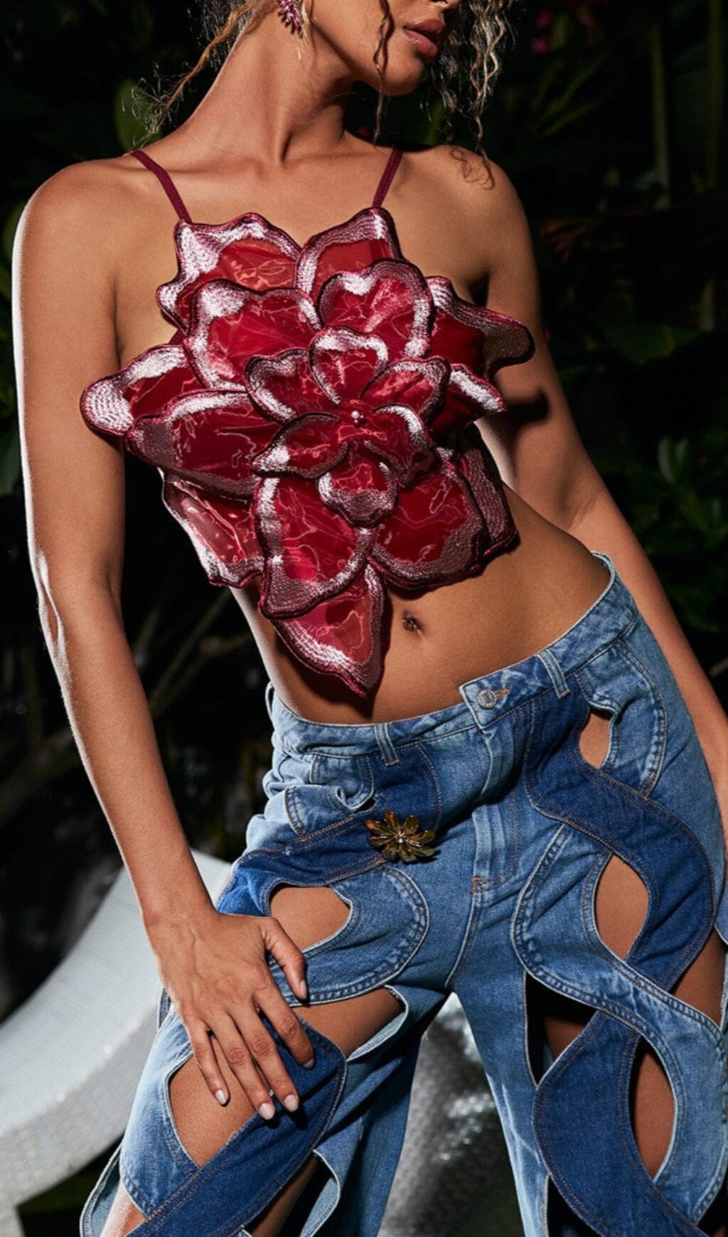 BACKLESS LACE FLOWER TOP FOR PARTY