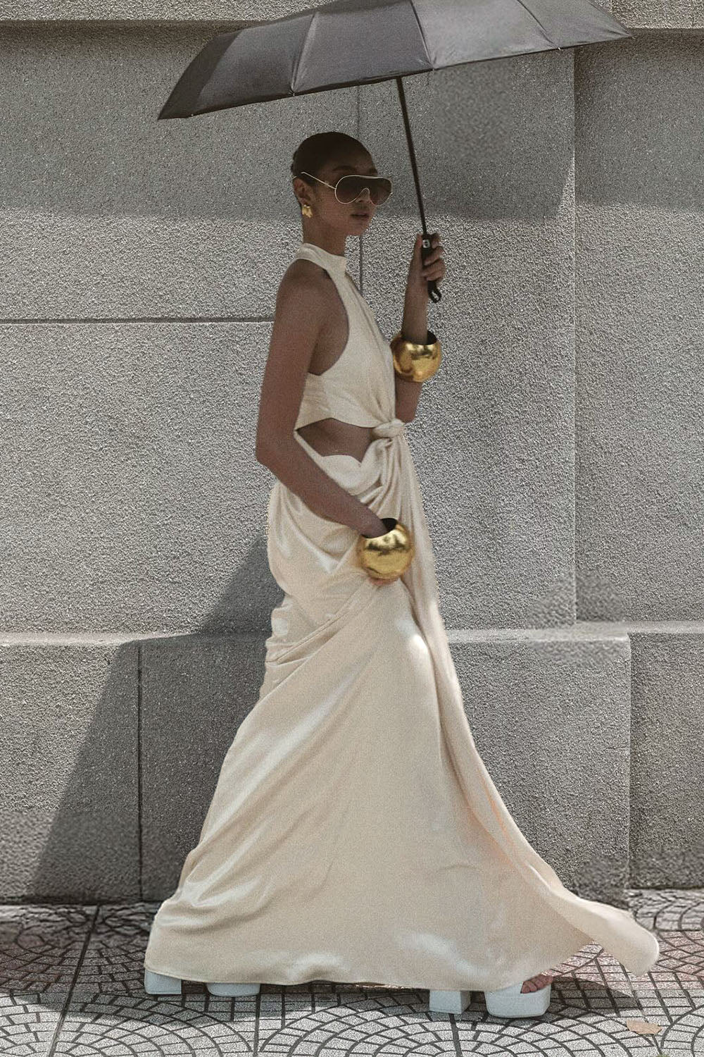 STEPHANIE CUTOUT HALTER MAXI DRESS BEIGE