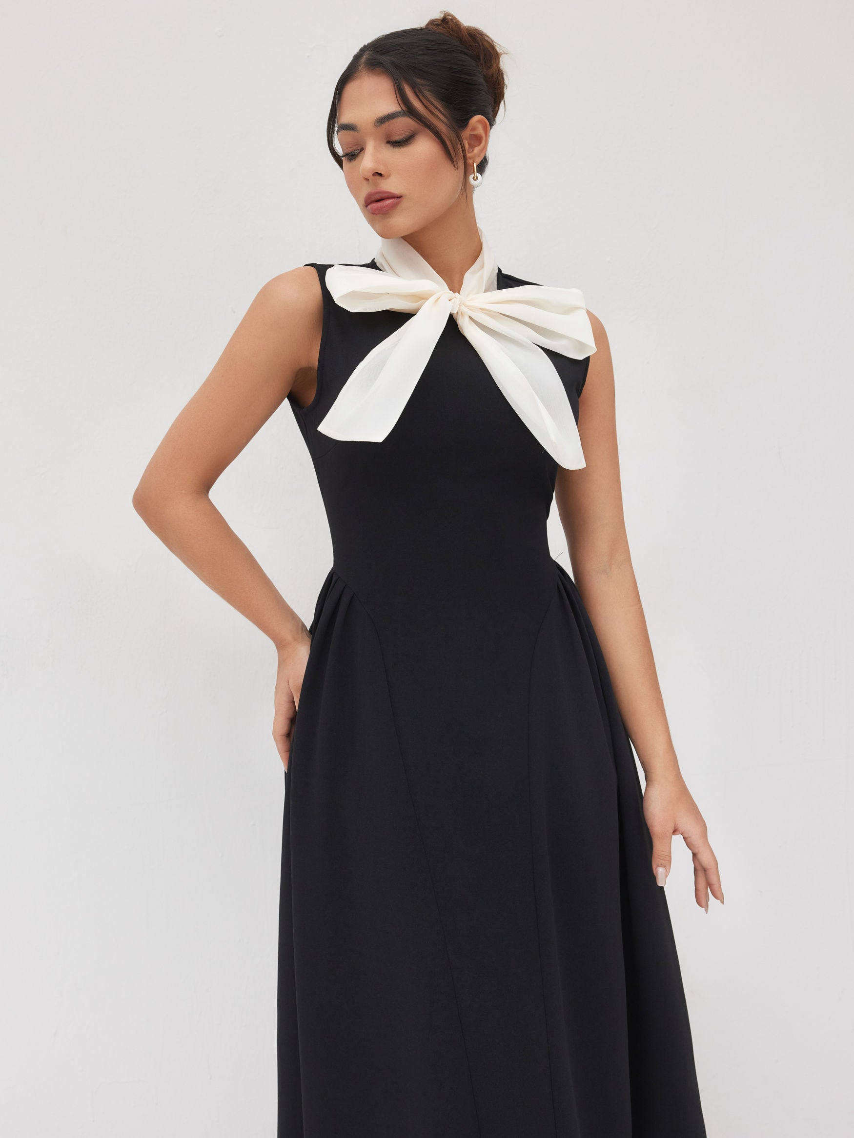 TWO-TONE RUFFLE BOW MIDI DRESS