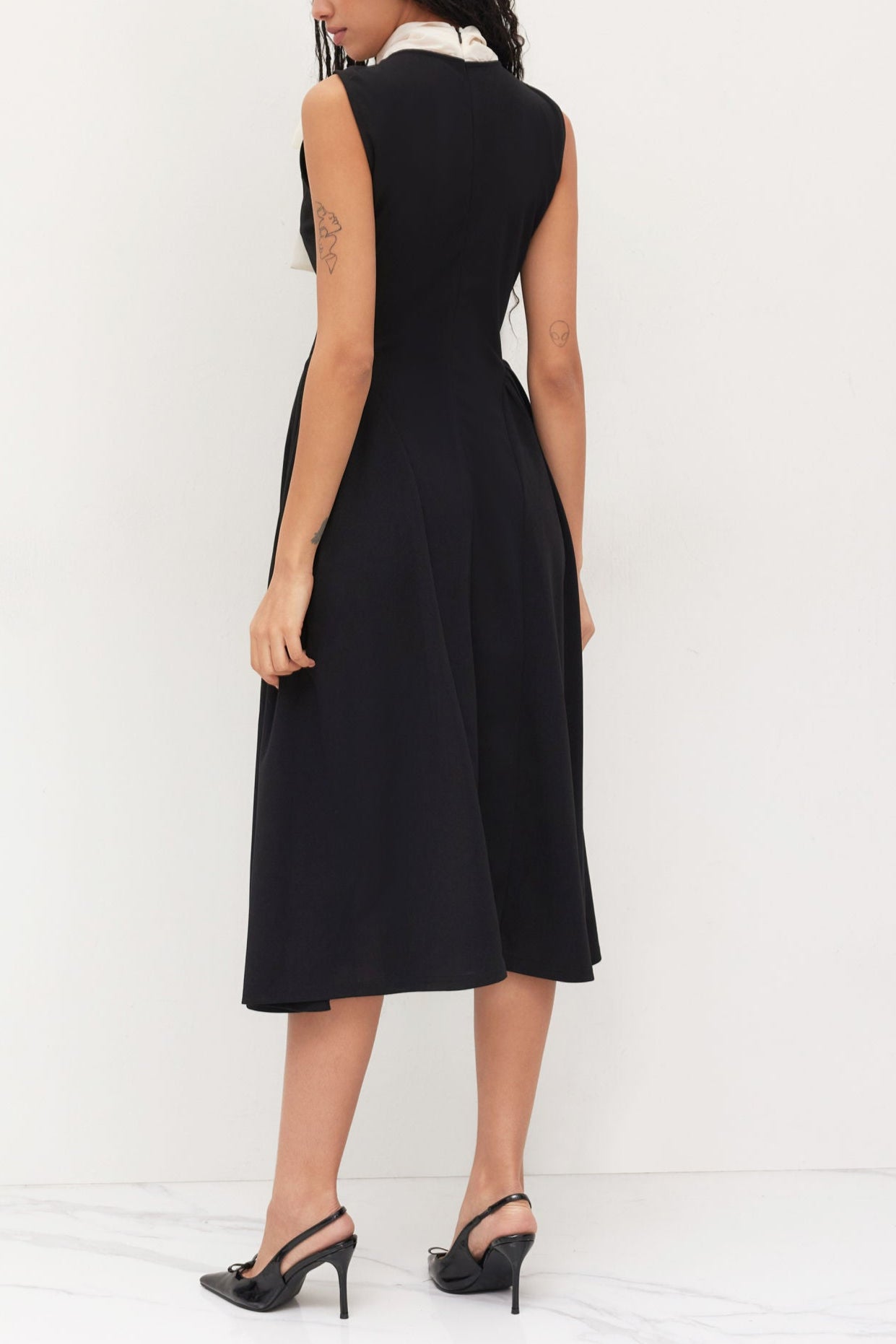 TWO-TONE RUFFLE BOW MIDI DRESS