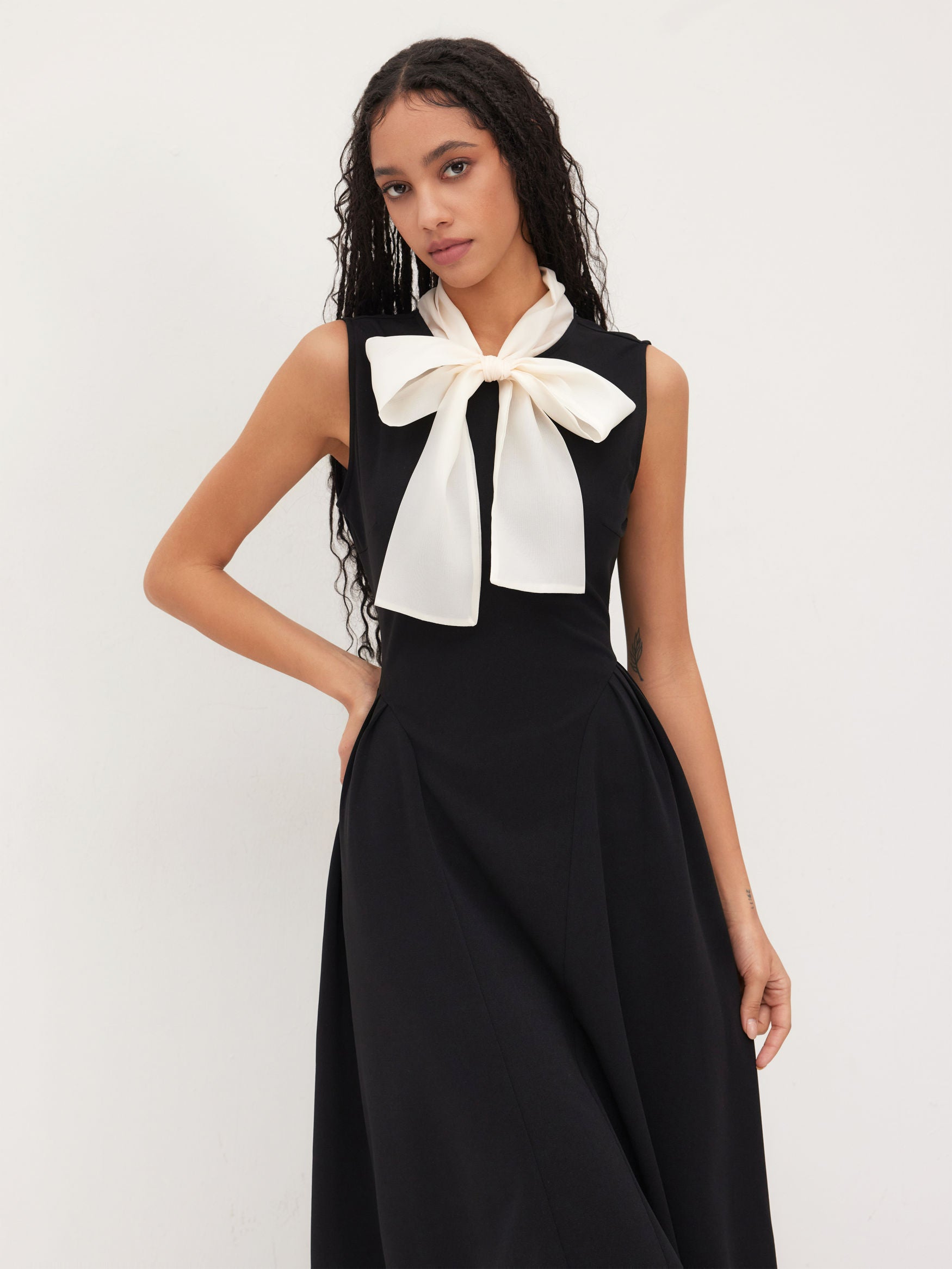 TWO-TONE RUFFLE BOW MIDI DRESS