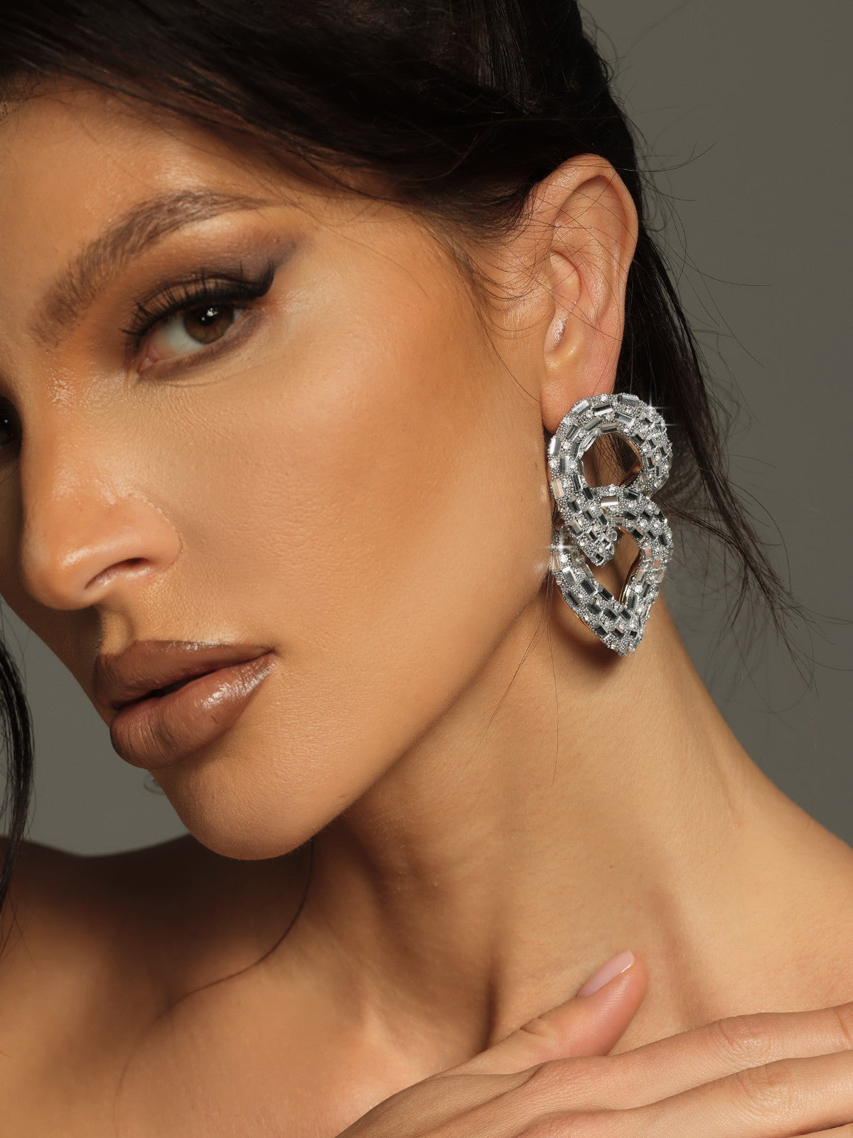 TYORA CIRCLE CRYSTAL EARRINGS FOR WEDDING PARTY