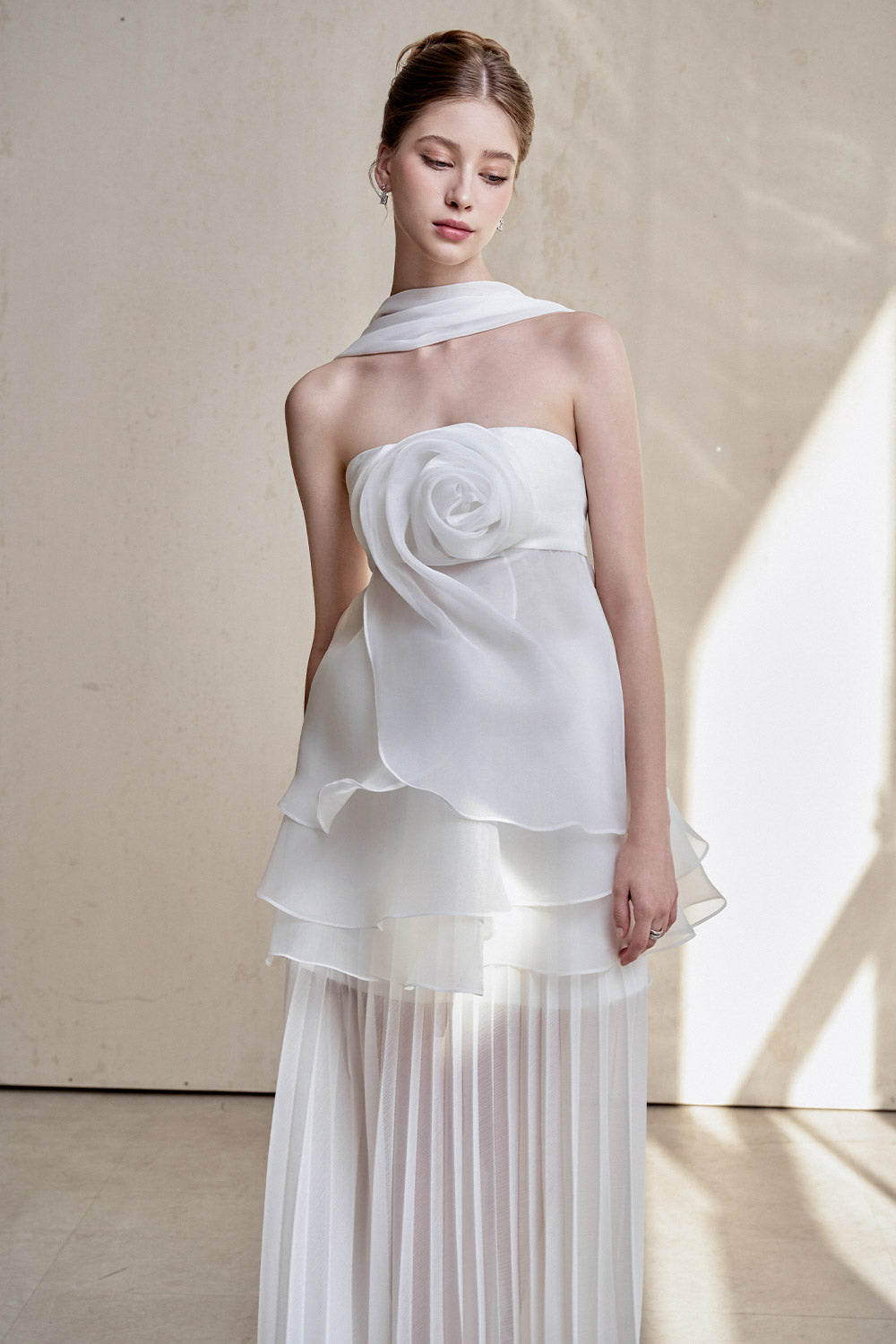 WHITE STRAPLESS ROSE APPLIQUE TIERED MAXI DRESS