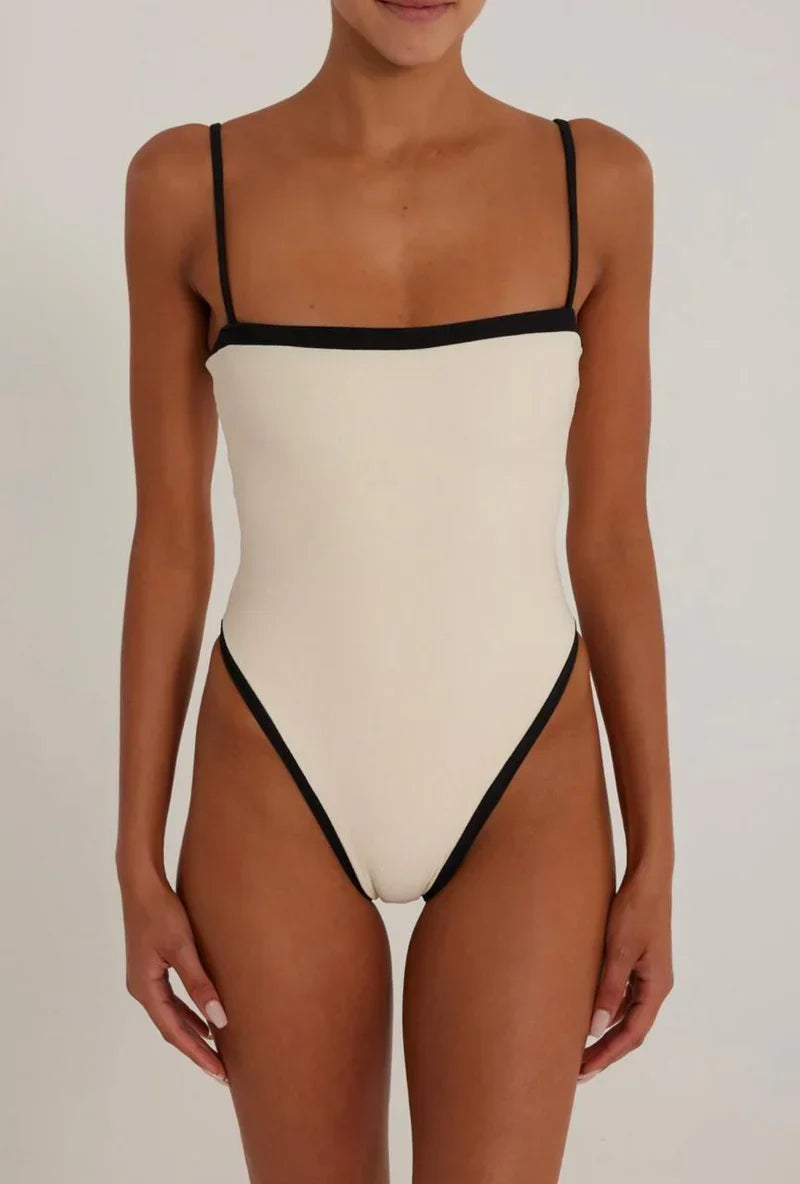 WhatsApp_Image_2024-11-05_at_21.03.26_5 CONTRAST MAYO: SLEEK SILHOUETTE, FORMAL OCCASION