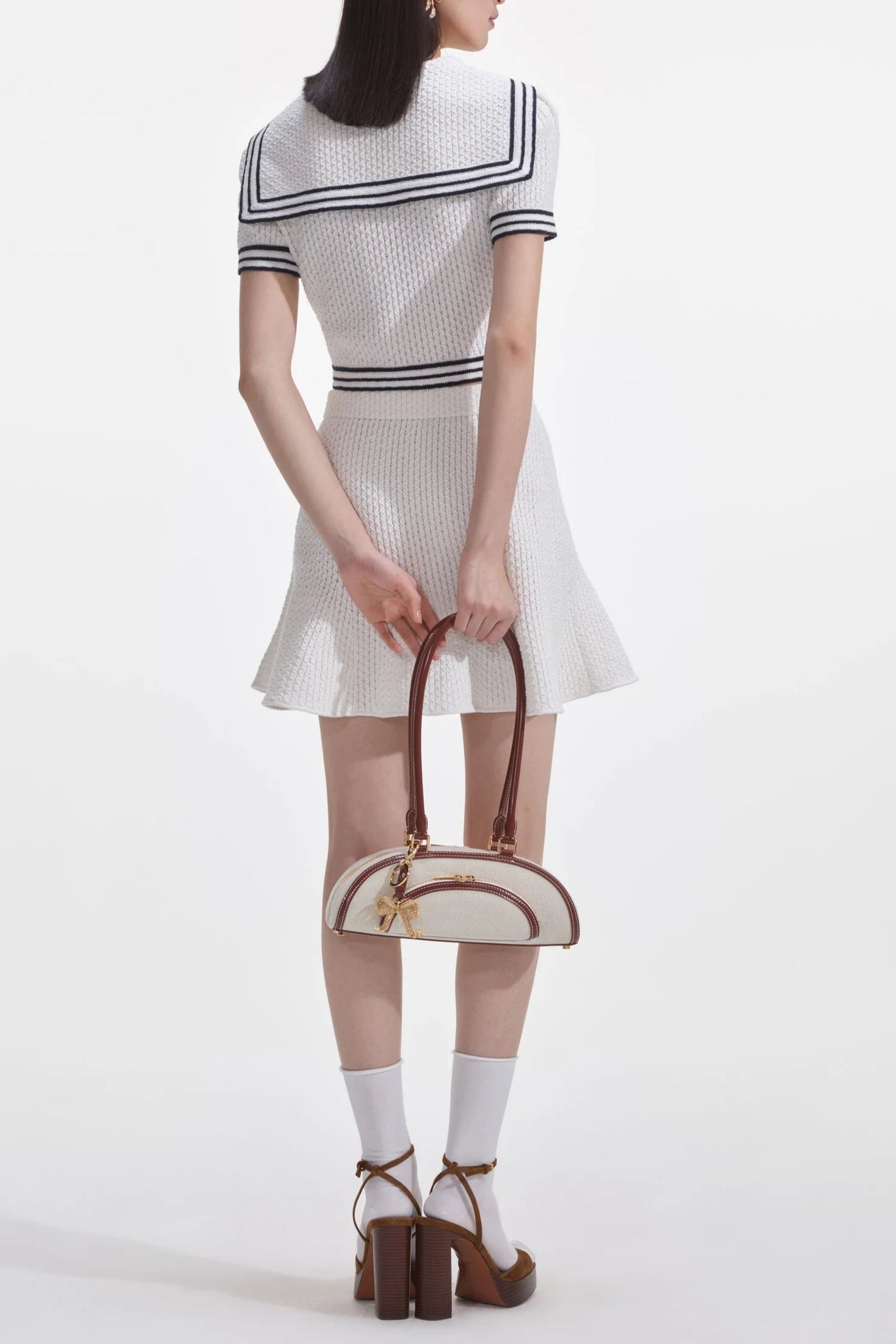 WHITE TEXTURED KNIT MINI SKIRT