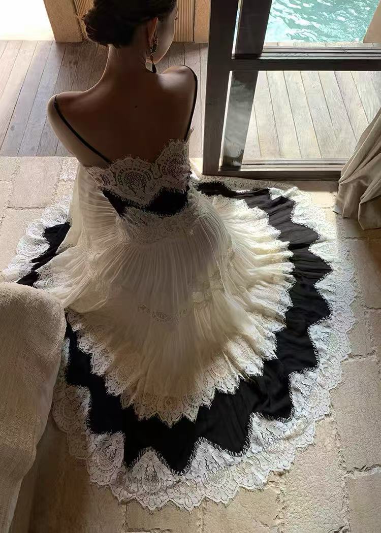 BLACK LACE TIERED SPAGHETTI STRAP MAXI DRESS