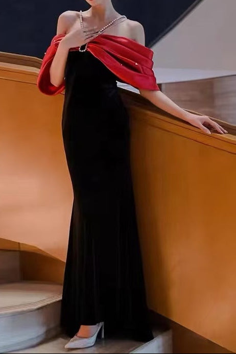 TOVE OFF-SHOULDER VELVET MAXI DRESS RED