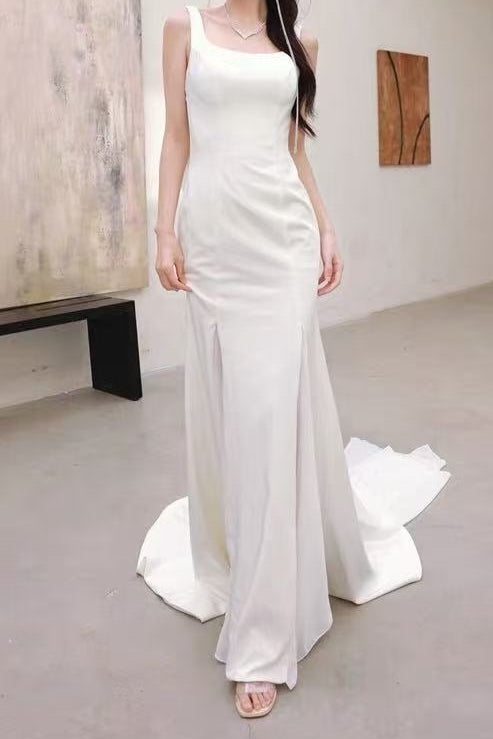WHITE SLEEVELESS SQUARE NECK MERMAID WEDDING TRAIN DRESS