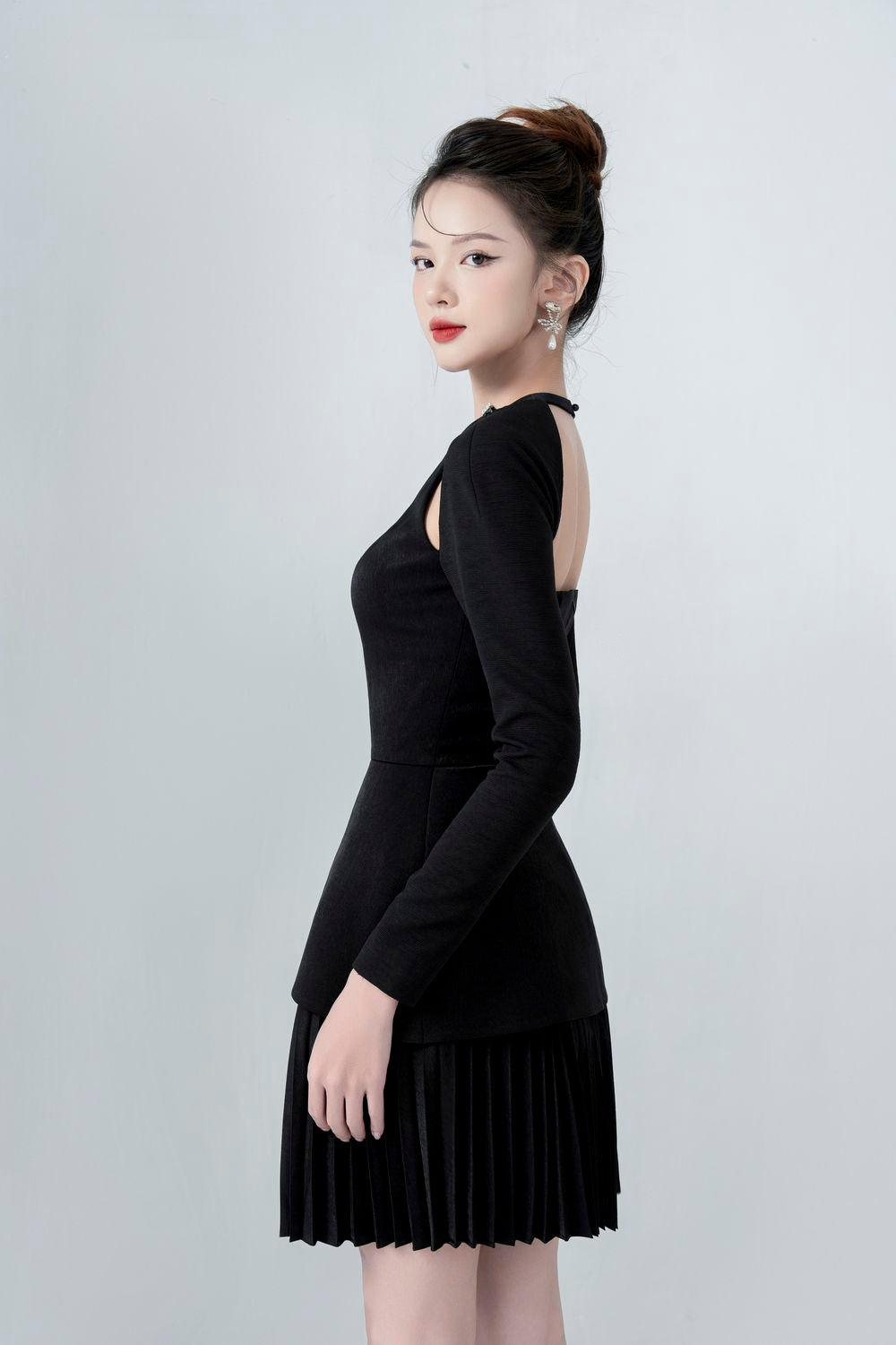CALLIE VELVET BACKLESS A-LINE MINI DRESS