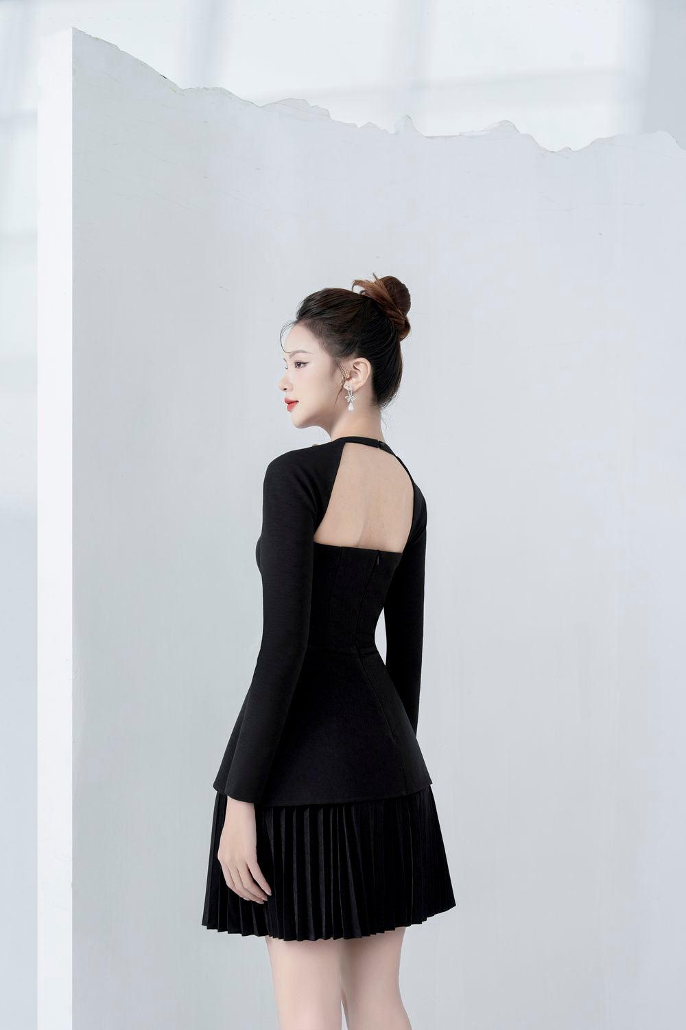 CALLIE VELVET BACKLESS A-LINE MINI DRESS