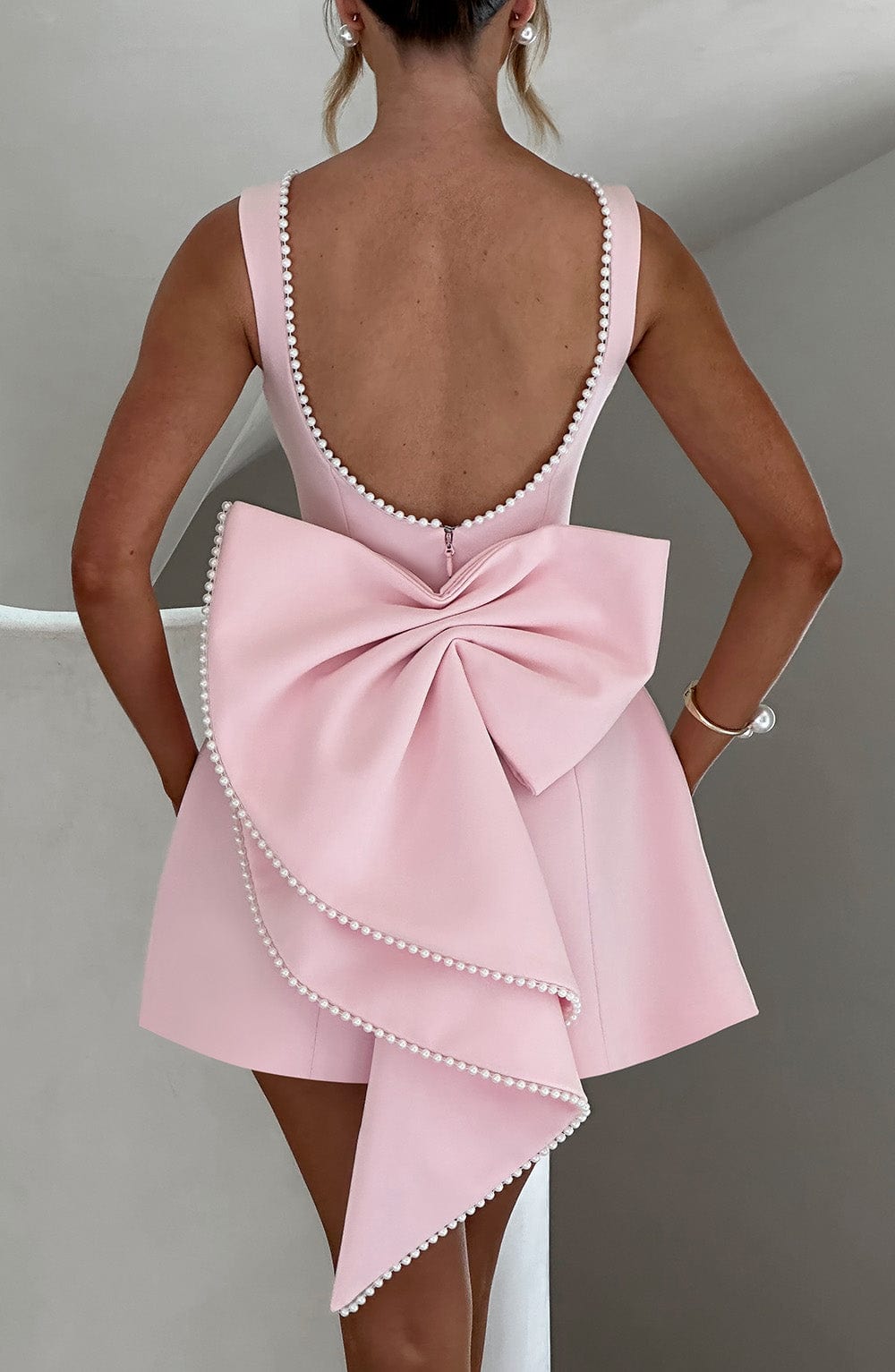 TRISTA BOWKNOT PEARL BACKLESS MINI DRESS PINK