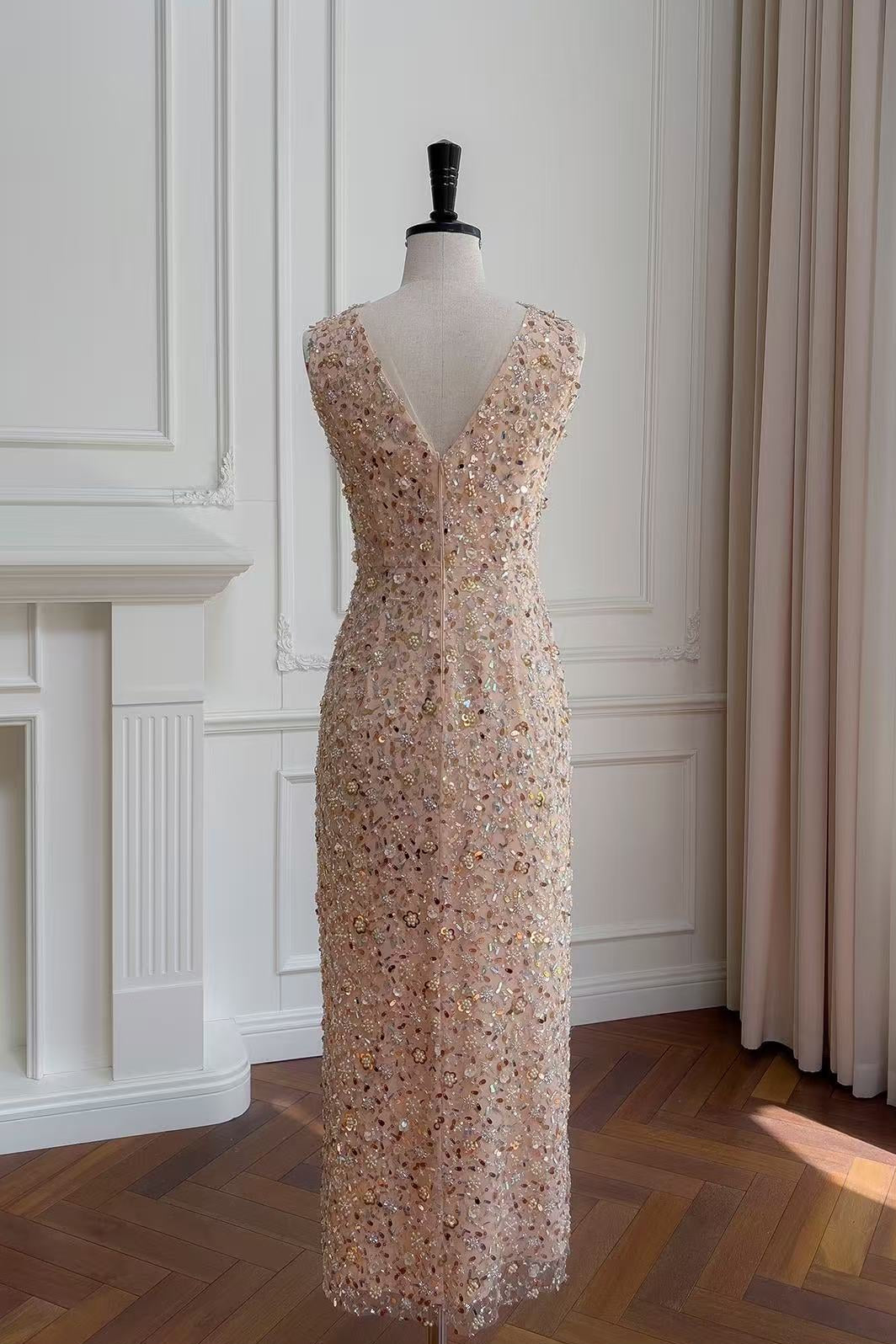 SLEEVELESS EMBROIDERED MIDI DRESS, BEIGE