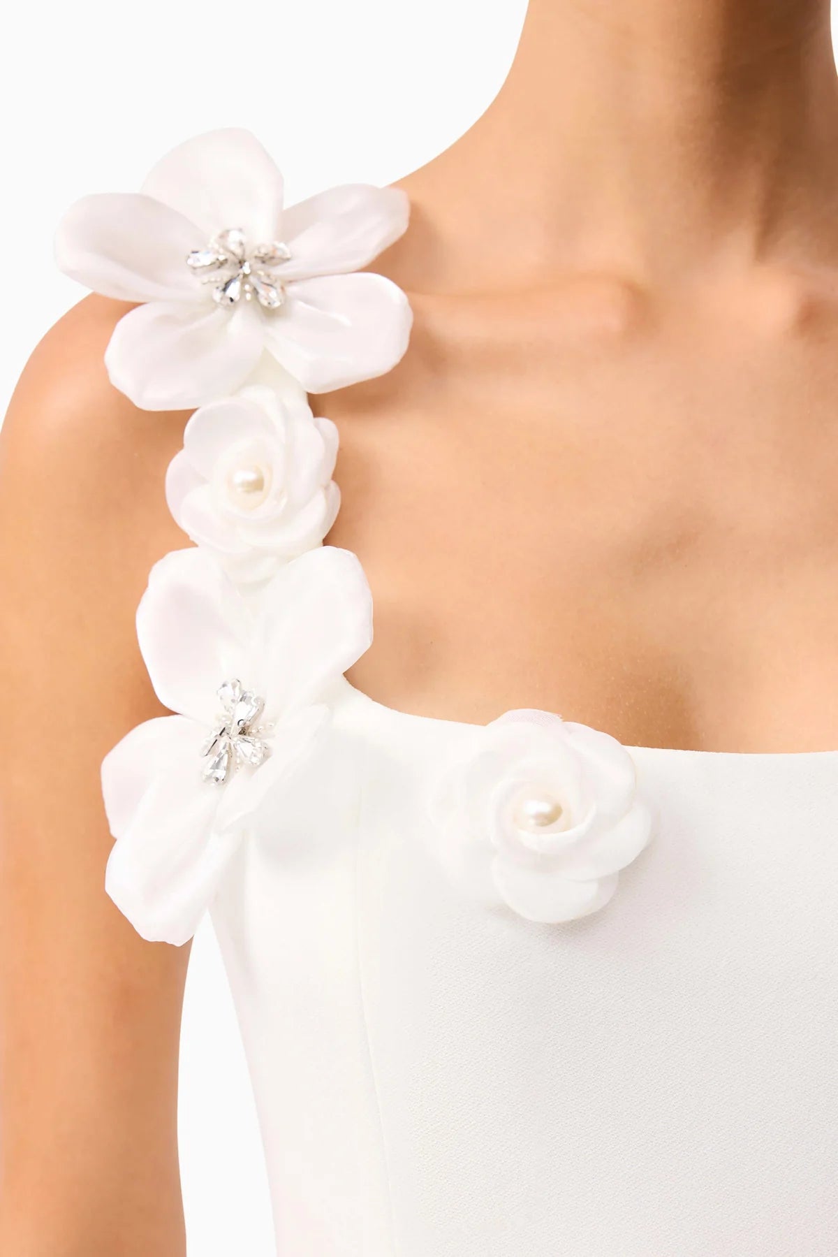 SABRINA 3D FLOWER WHITE MIDI DRESS