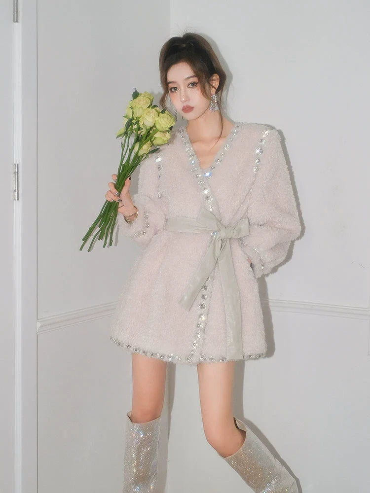 BEIGE V-NECK LONG SLEEVE DIAMOND COAT