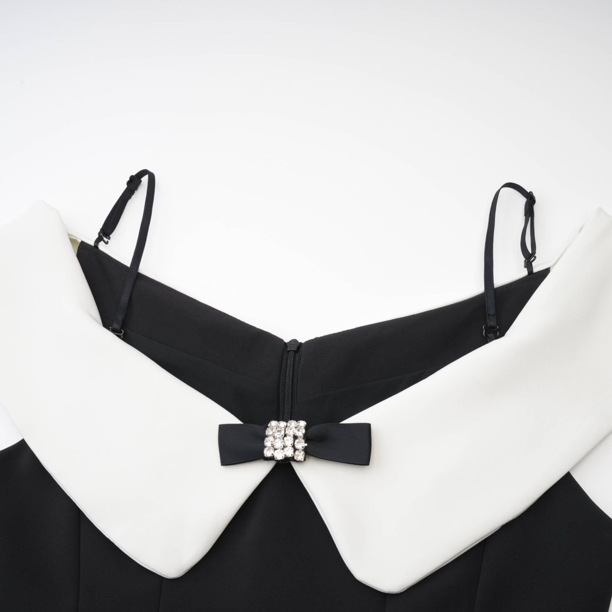 OFF-SHOULDER BLACK MINI DRESS FOR PARTY