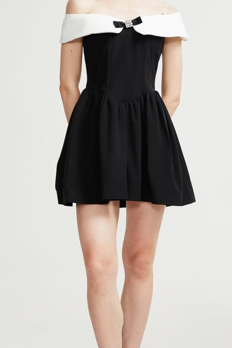 OFF-SHOULDER BLACK MINI DRESS FOR PARTY