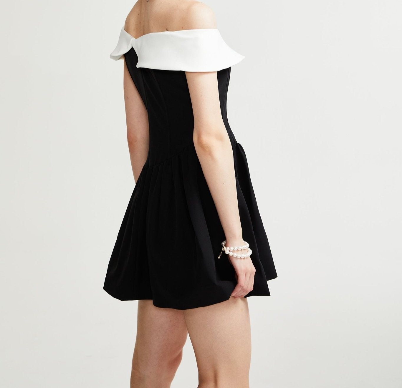 OFF-SHOULDER BLACK MINI DRESS FOR PARTY