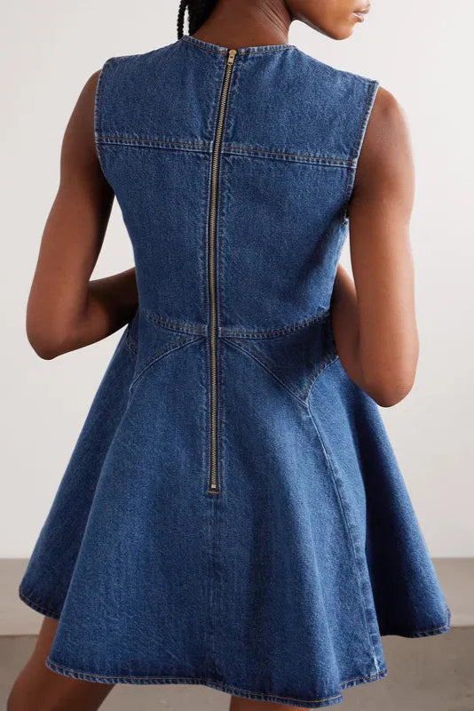 SLEEVELESS DENIM MINI DRESS WITH FLORAL BUTTONS FOR CASUAL DAYS