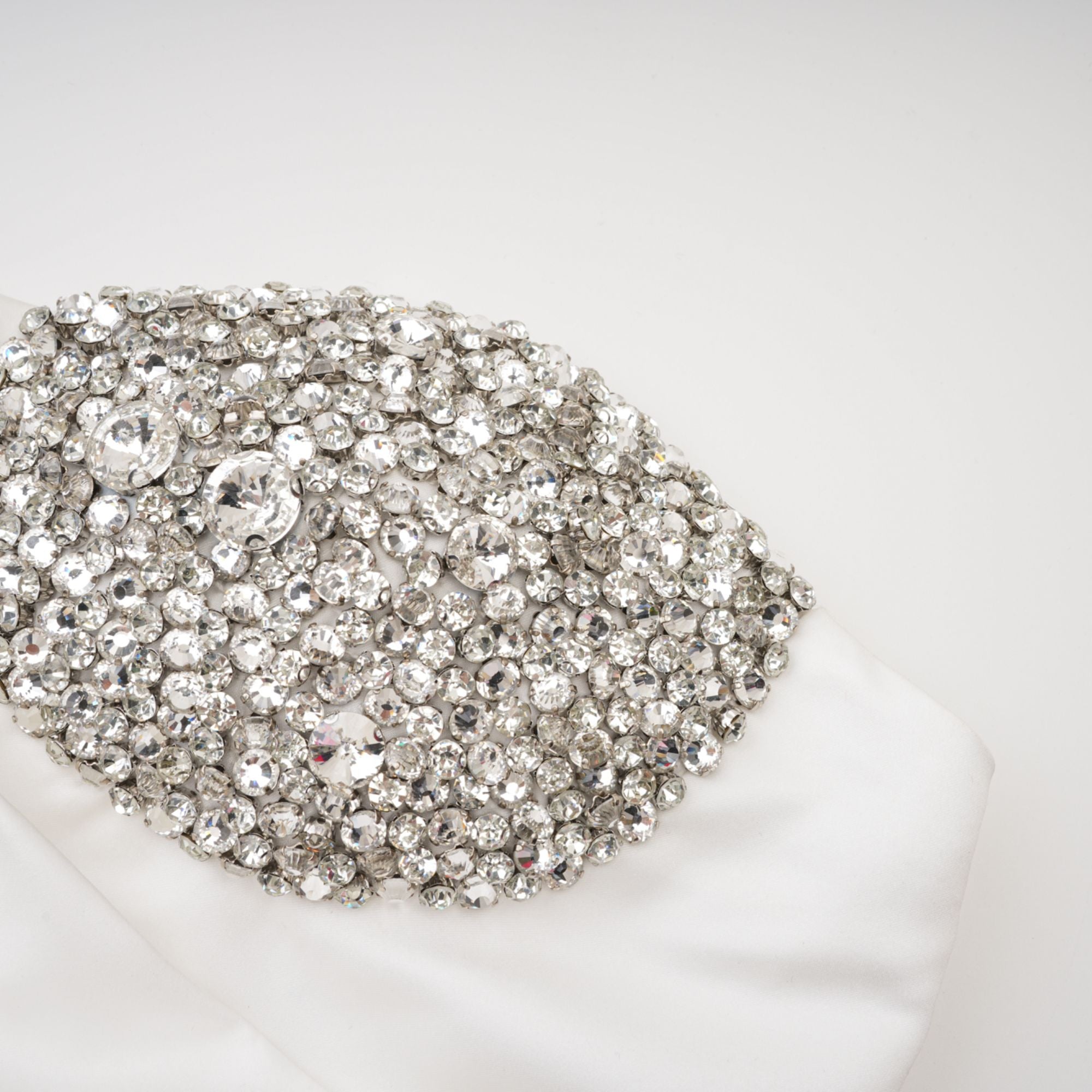 EMMELINE CRYSTAL MINI DRESS – GLAM PARTY SILHOUETTE
