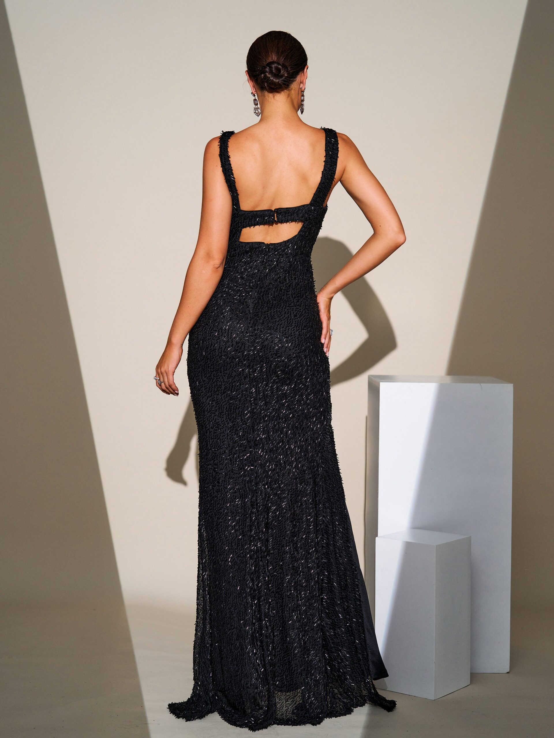 ELEGANT SLEEVELESS HIGH SPLIT PROM DRESS