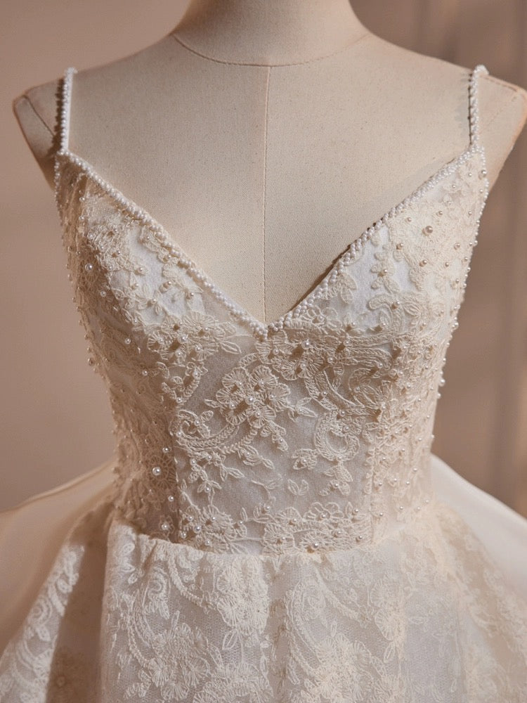 LIGHT CHAMPAGNE LACE LONG PROM GOWN
