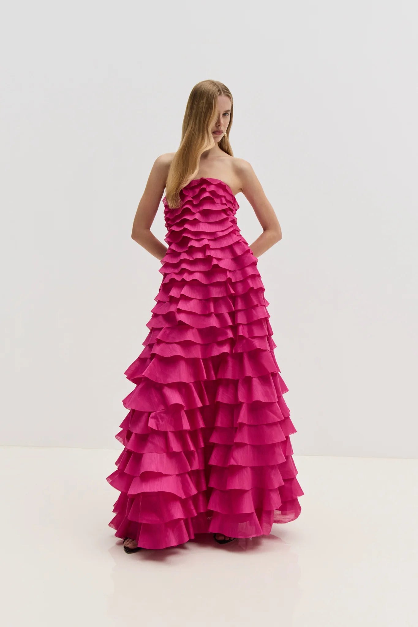 CATHY PLEATED STRAPLESS MAXI DRESS IN ROSE RED