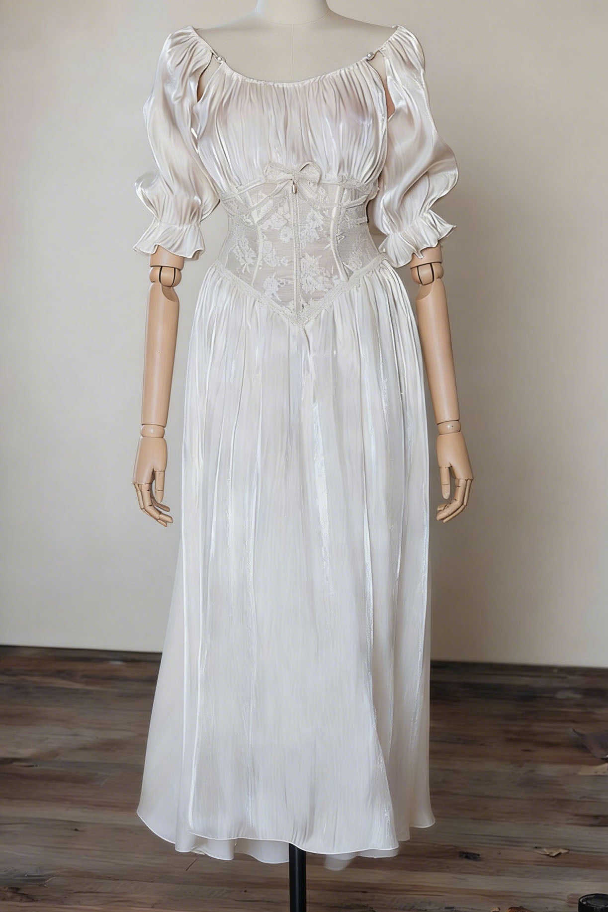 FRENCH COURT LACE DRESS, ELEGANT SILHOUETTE FOR FORMAL OCCASIONS