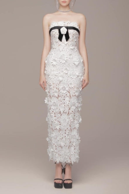 STRAPLESS FLORAL EMBROIDERY WHITE MAXI DRESS