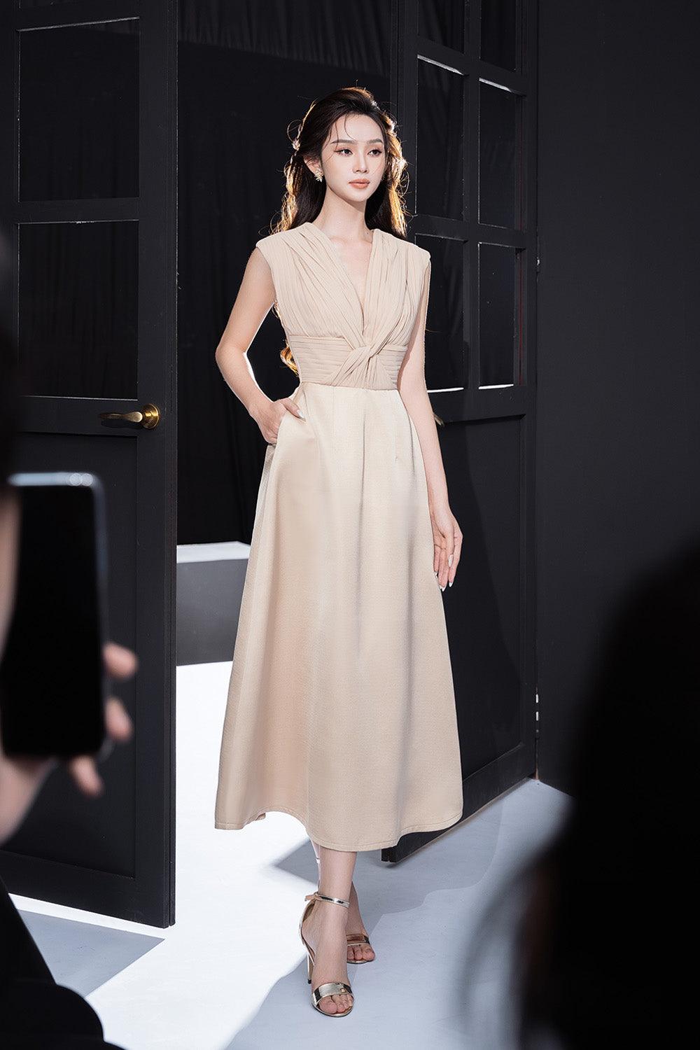 FOXY A-LINE TWISTED MIDI DRESS