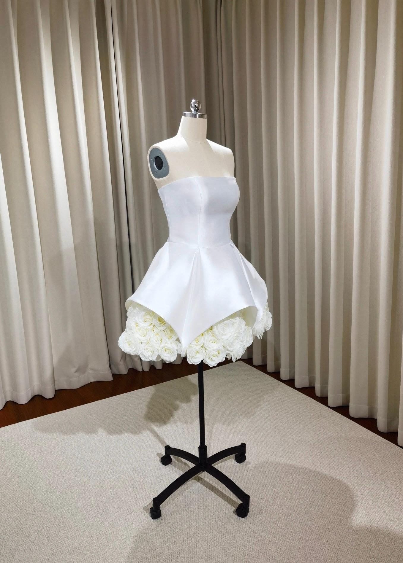 SALLY STRAPLESS WHITE FLOWER MINI DRESS FOR PARTY