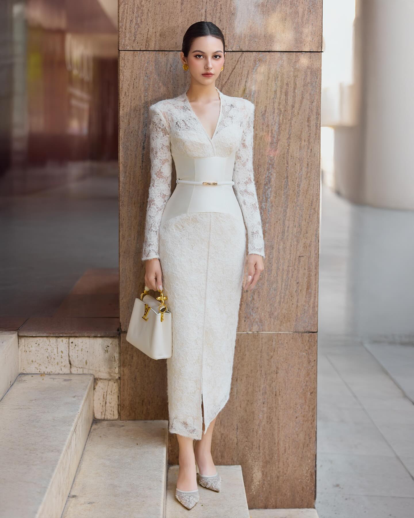 KIMBERLY WHITE V-NECK LACE MIDI DRESS