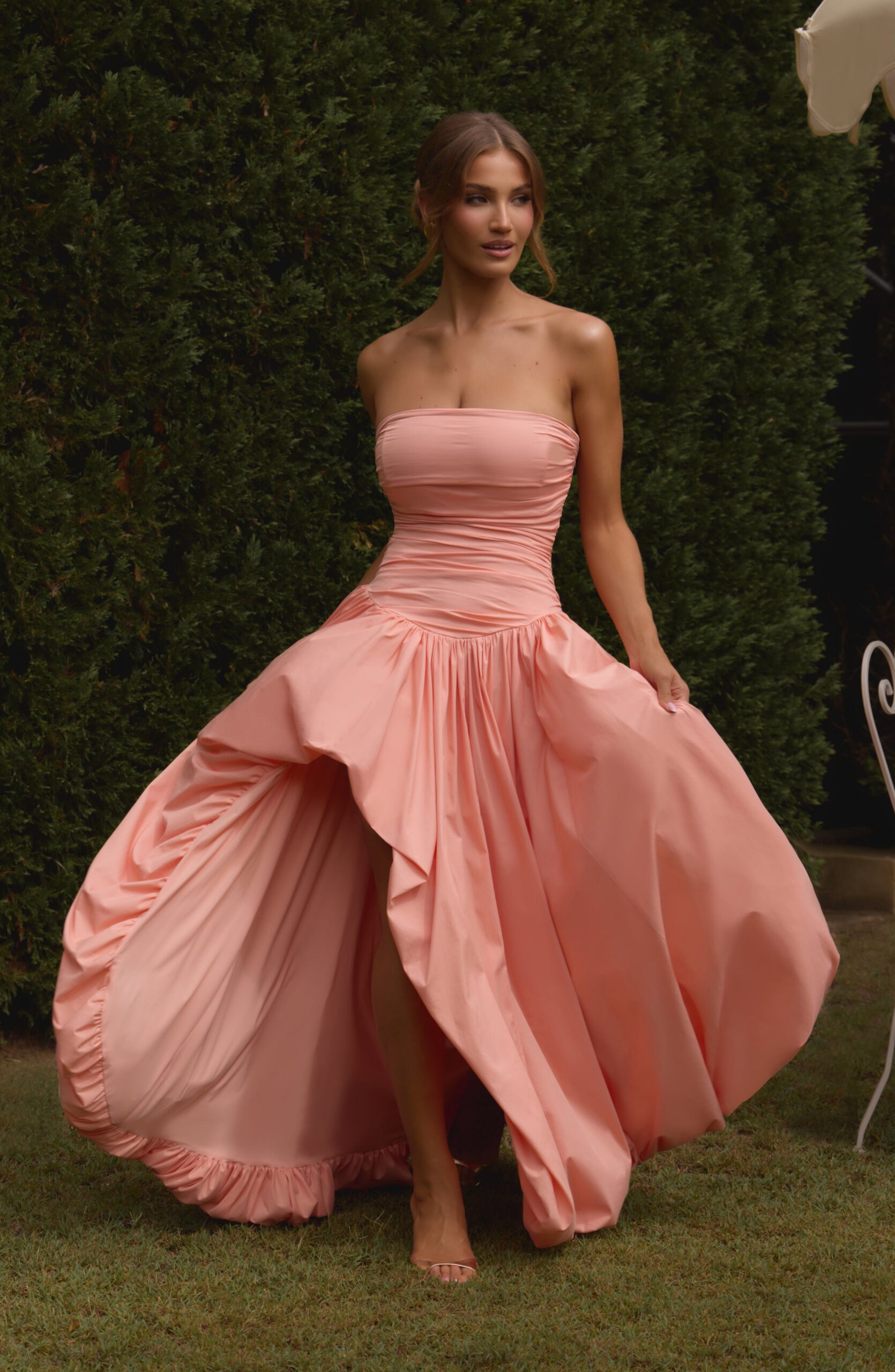 JILLIAN PEACH MAXI DRESS, ELEGANT SILHOUETTE