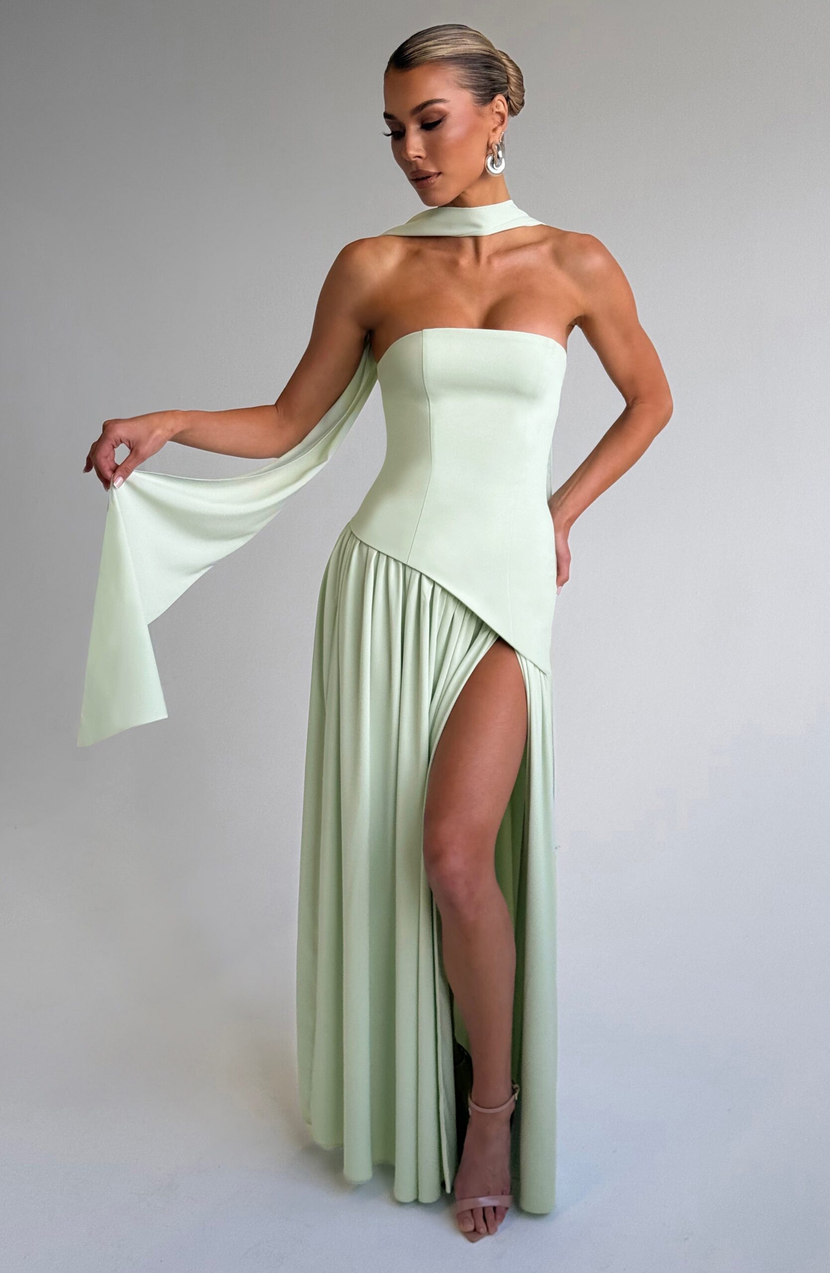 MALIYAH MINT STRAPLESS HIGH SLIT MAXI DRESS