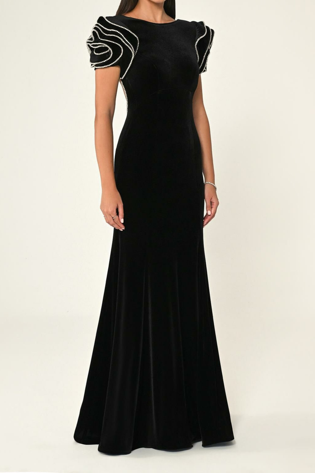 JESSIE RUFFLE SLEEVE OPEN BACK MAXI DRESS BLACK
