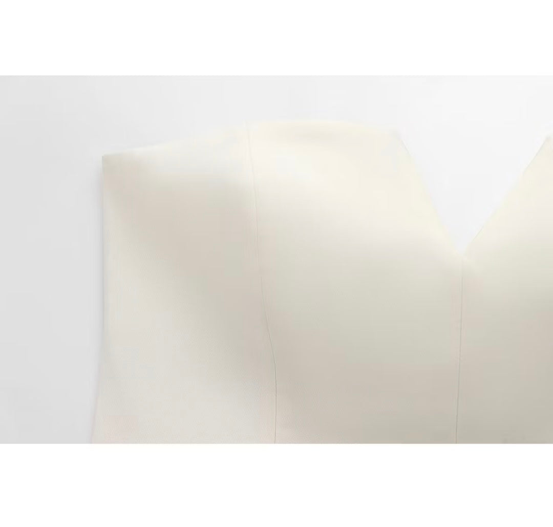 CHARISSE TOP: ELEGANT SILHOUETTE FOR SPECIAL OCCASIONS