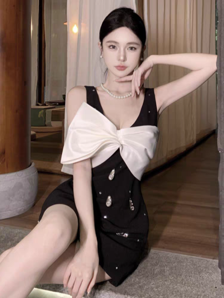 BOW V-NECK SLEEVELESS MINI DRESS BLACK COCKTAIL