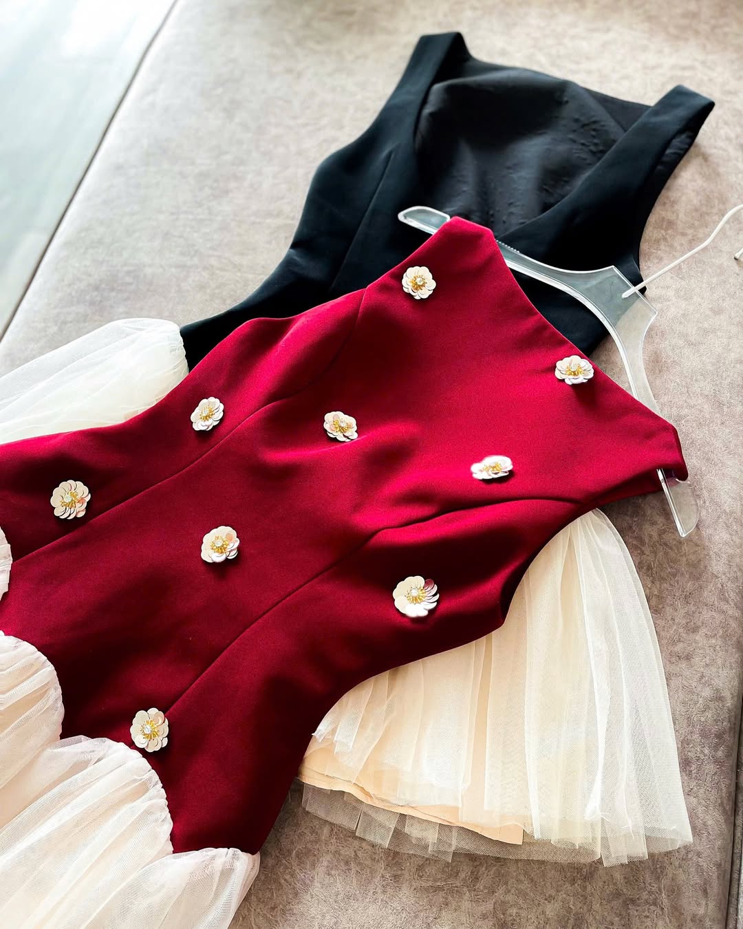 BERYL 3D FLOWER TULLE MINI DRESS RED