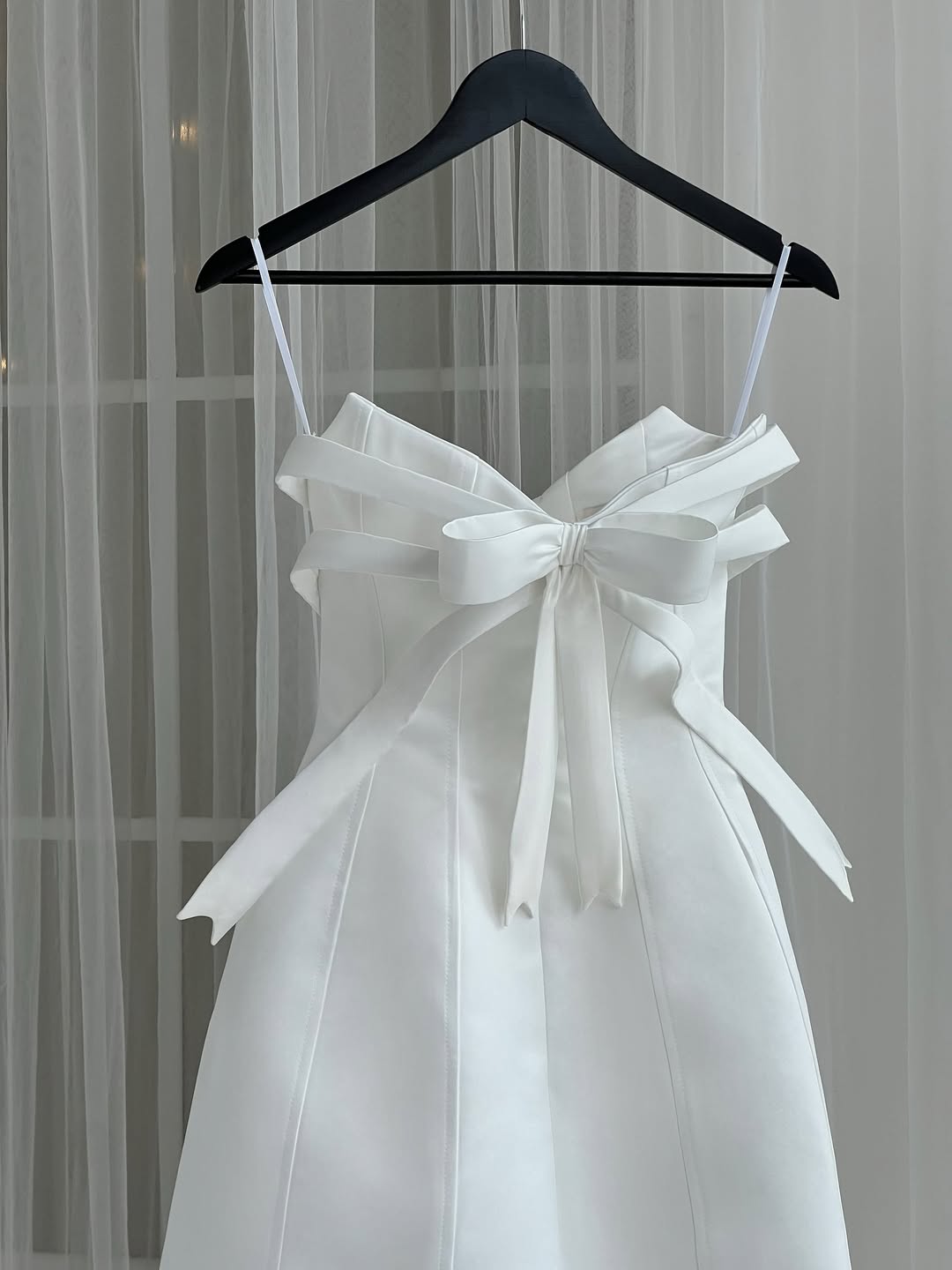 WHITE BOW STRAPLESS MINI DRESS, COCKTAIL PARTY