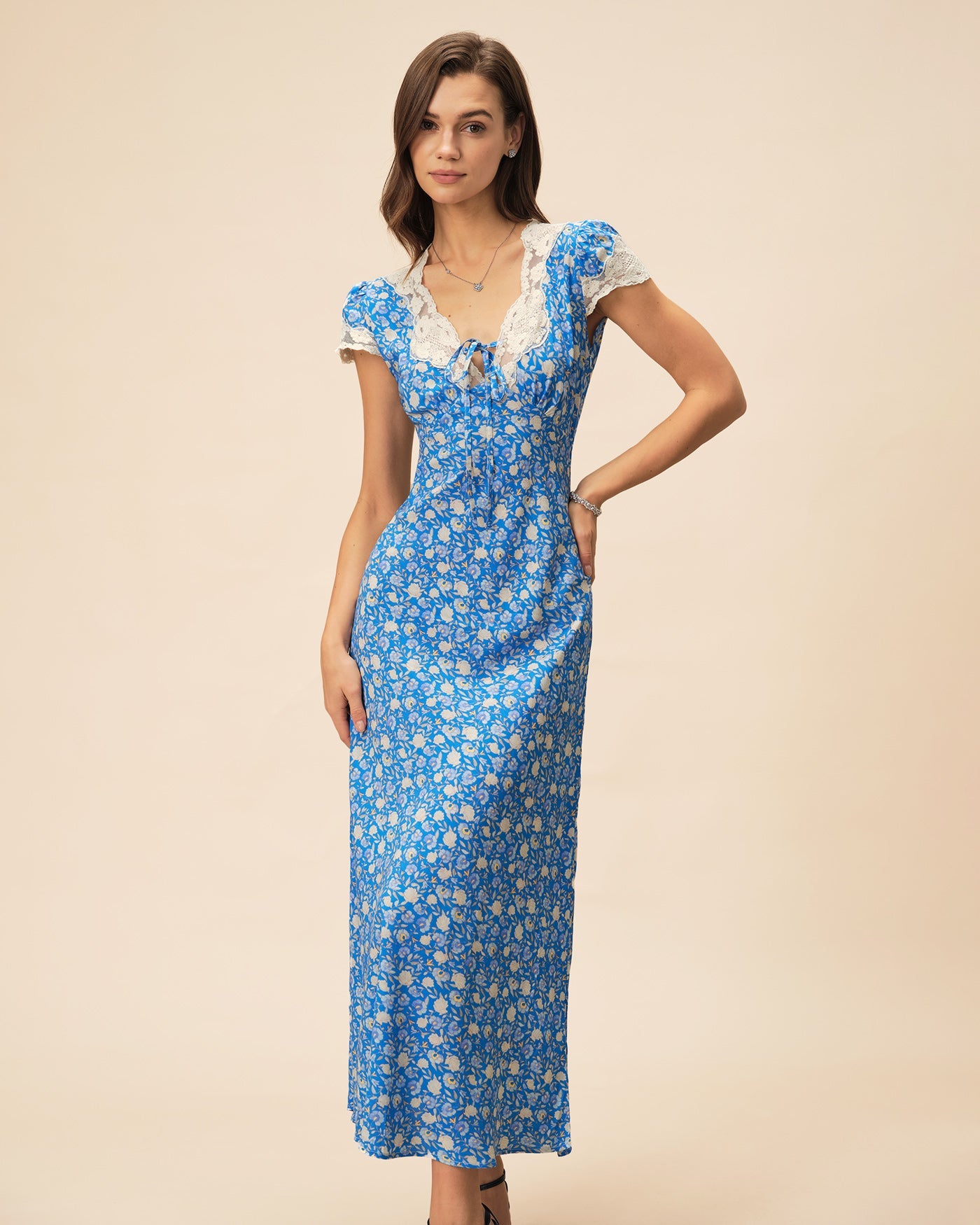 FLORAL LACE V-NECK MAXI DRESS, BLUE