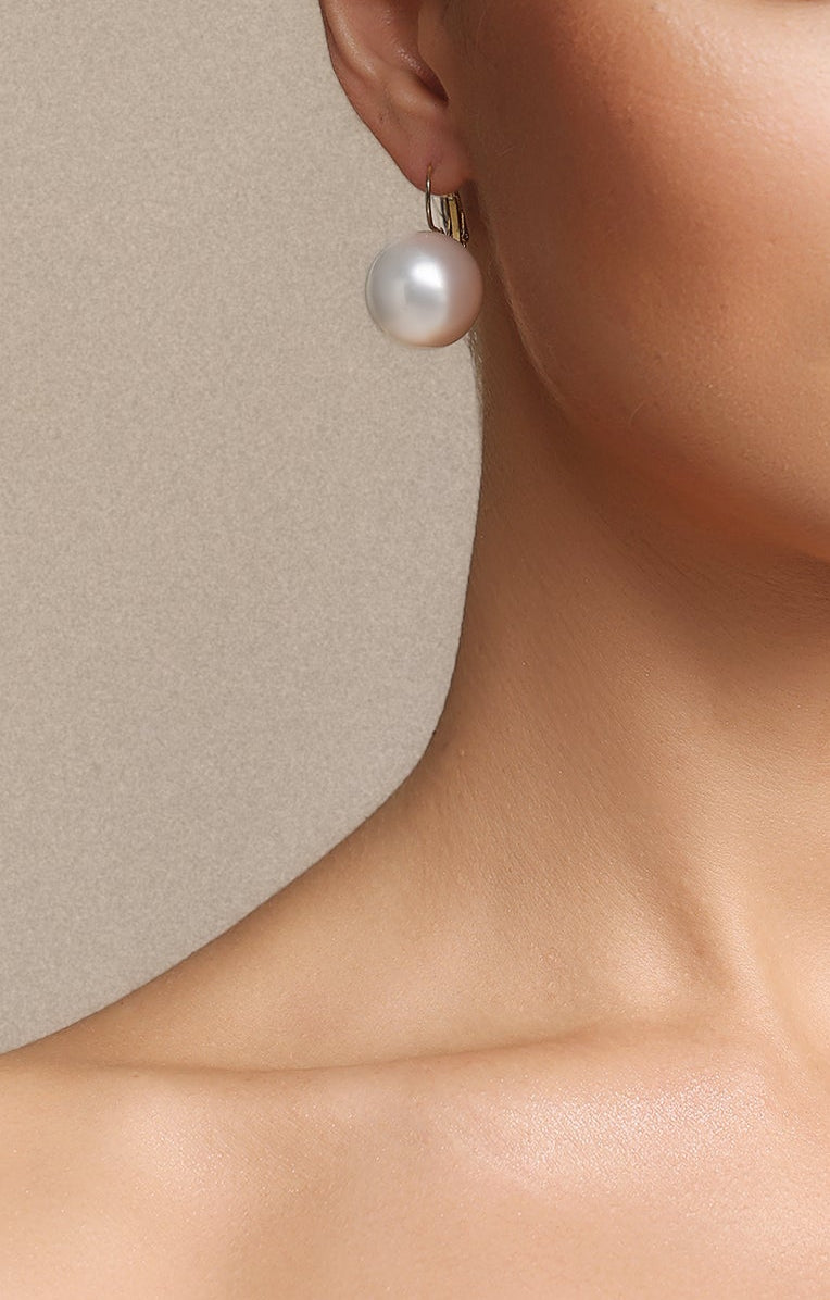 2025-08-02-kerr73106 LARGE PEARL DROP HUGGIE EARRINGS GOLD