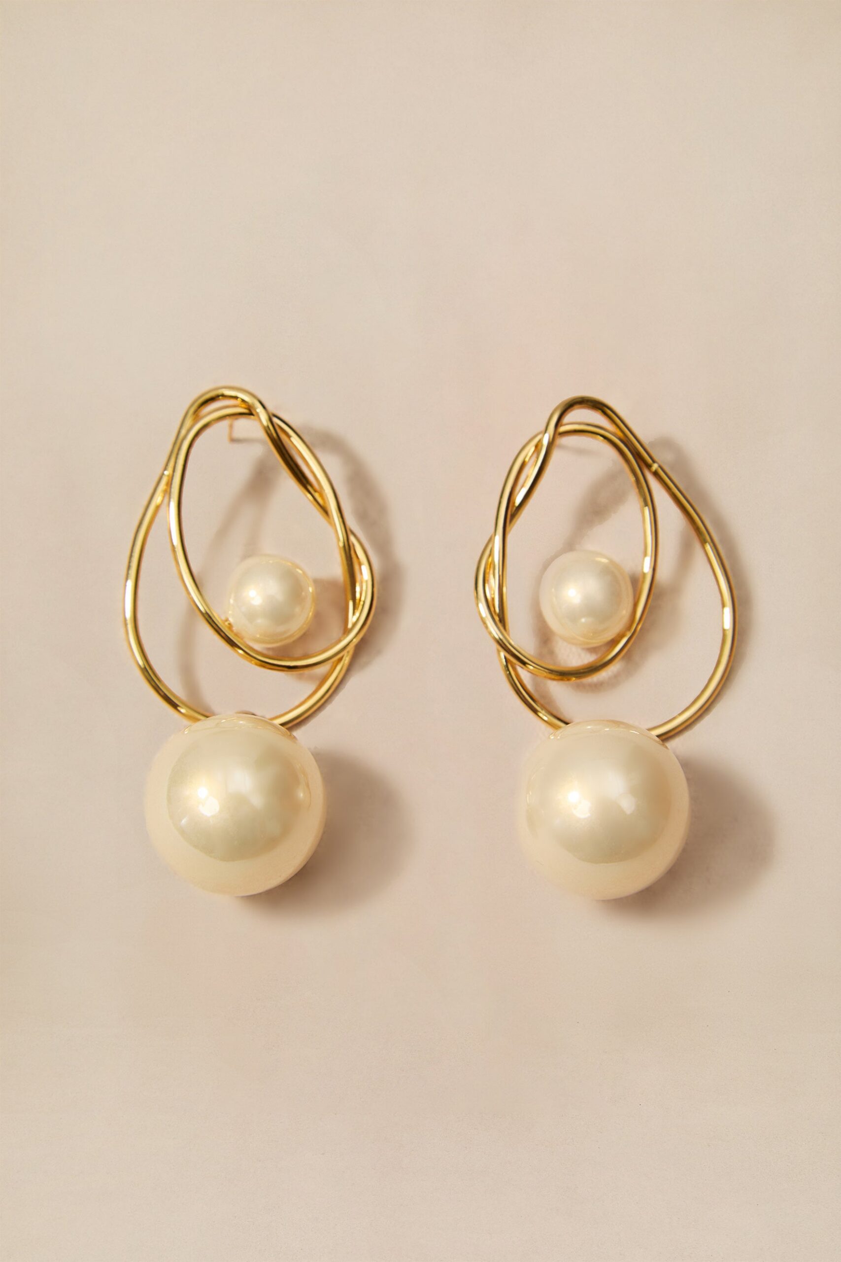 2025-09-13-arina19487-zKF6zv DOUBLE TWISTED PEARL DROP HOOP EARRINGS, SILVER