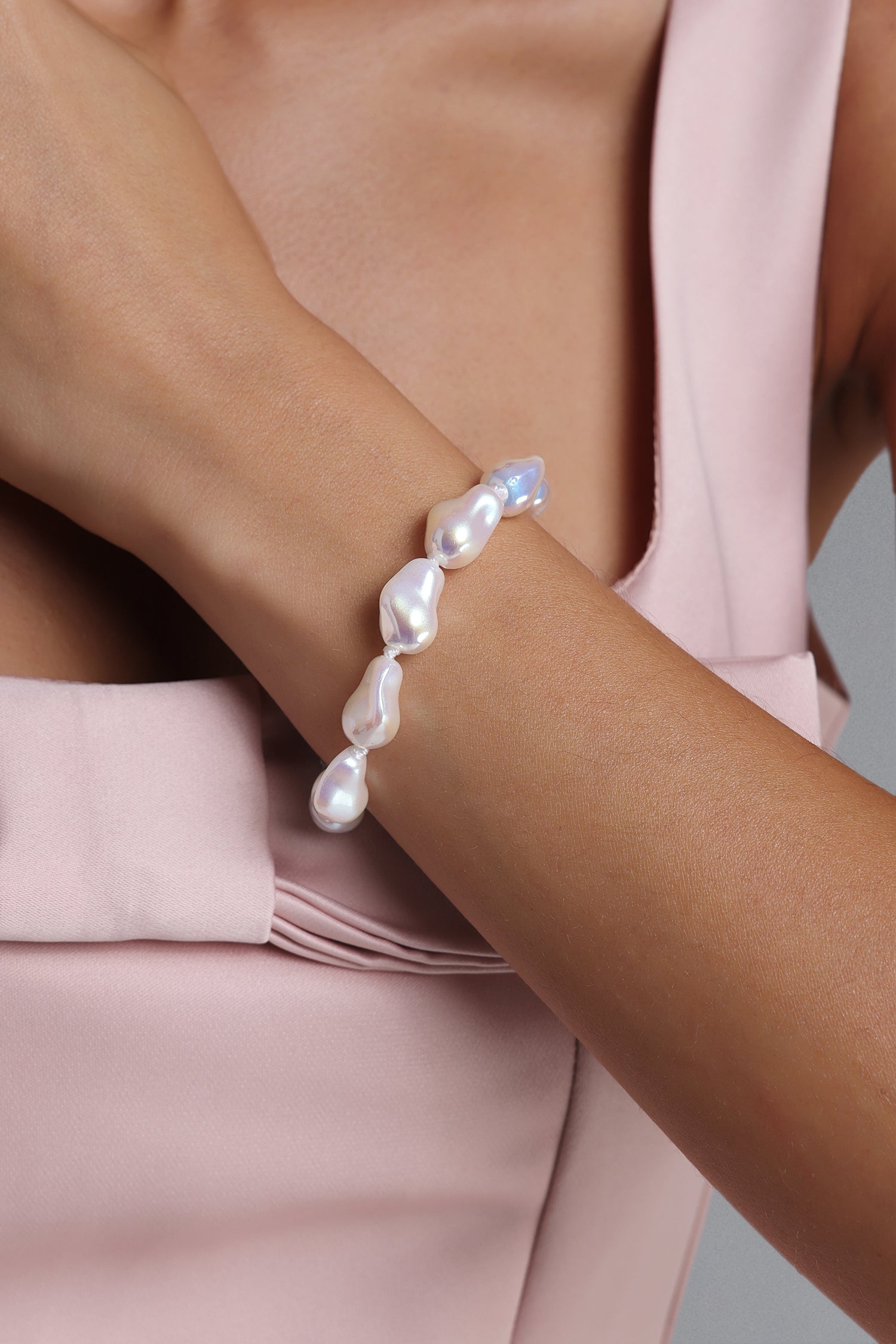 2026-06-29-maysa284537 BAROQUE PEARL BEADED BRACELET, IRREGULAR STATEMENT JEWELRY