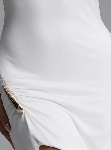 20260806163912_428_34 WHITE ONE SHOULDER RUCHED SLIT MAXI DRESS