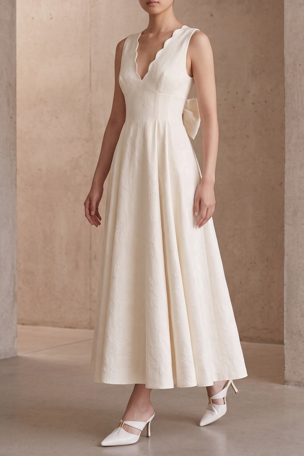 250e835d7b845189 SCALLOPED V-NECK SLEEVELESS PLEATED A-LINE MIDI DRESS
