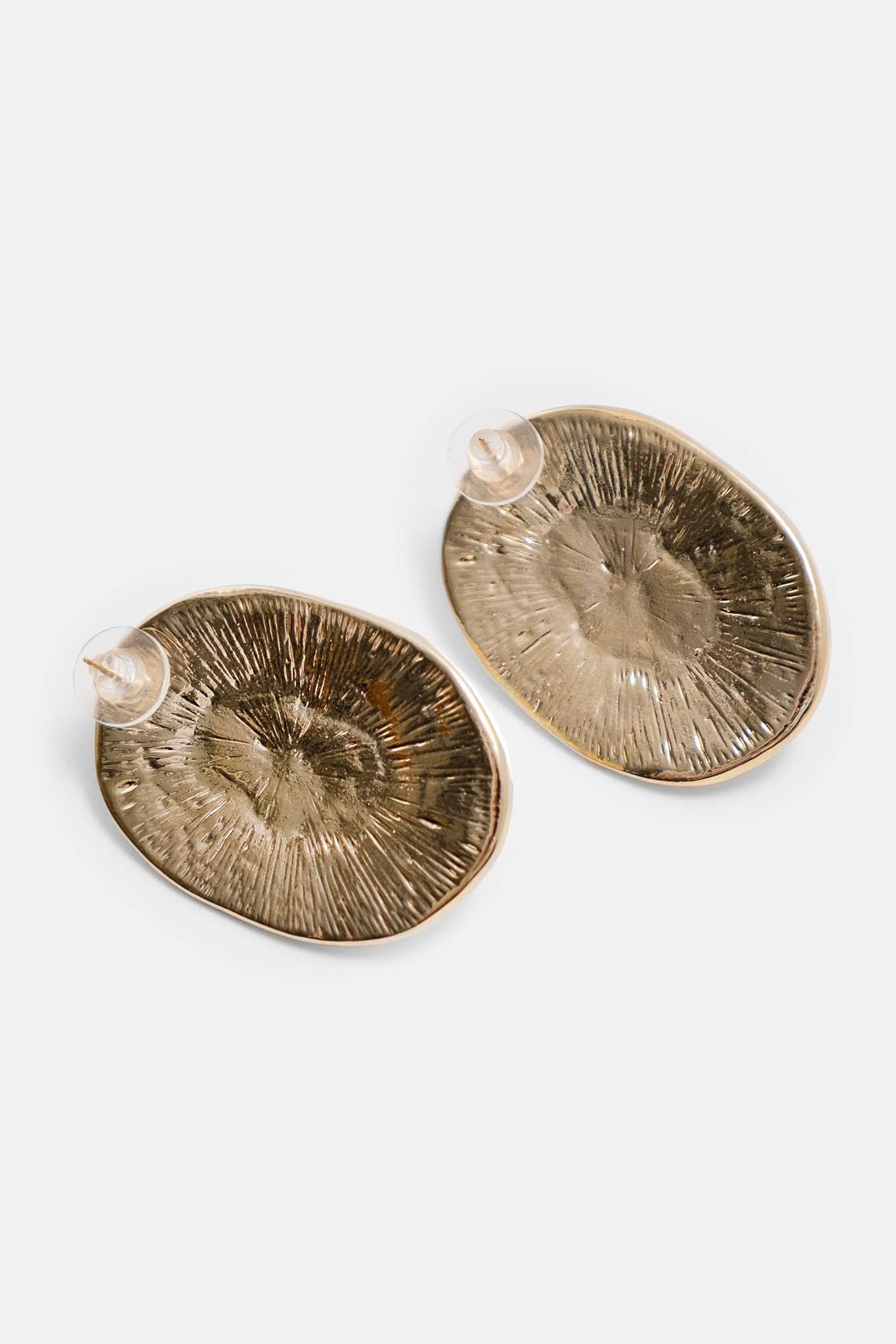 3c2941be8b713b6b0cc50f23725a8b05 VINTAGE GOLD OVAL BAROQUE PEARL STUD EARRINGS